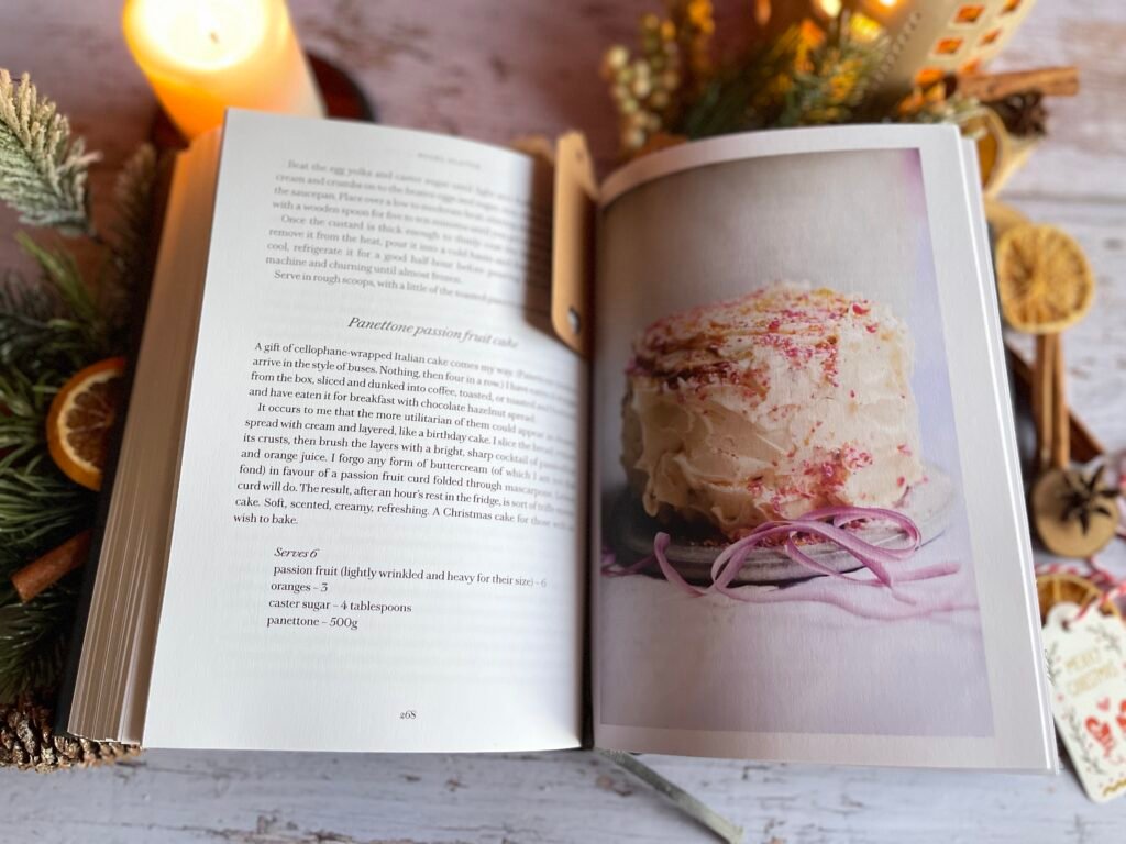 the christmas chronicles nigel slater deliciouslyhome article2 Une recette tirée de The Christmas Chronicles de Nigel Slater, reflétant l’esprit chaleureux et créatif du livre pour illuminer vos fêtes d’hiver. Avis sans spoiler disponible sur DeliciouslyHome.com