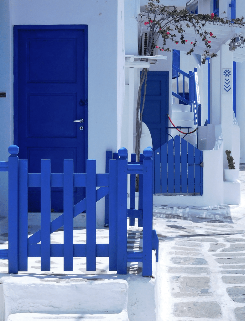bleu grec mediterraneen decoration deliciouslyhome mykonos bleu grec mediterraneen decoration deliciouslyhome mykonos - Deliciously Home