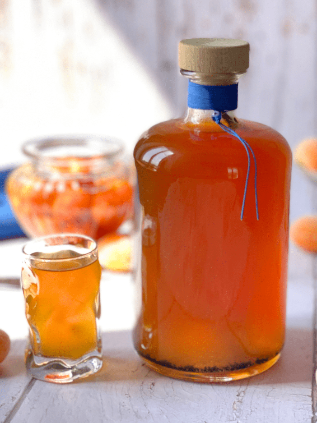 liqueur de kumquats deliciouslyhome article3 Résultat final de la recette de liqueur artisanale de kumquats publiée sur Deliciously Home : une boisson solaire et parfumée inspirée de souvenirs de Corfou.