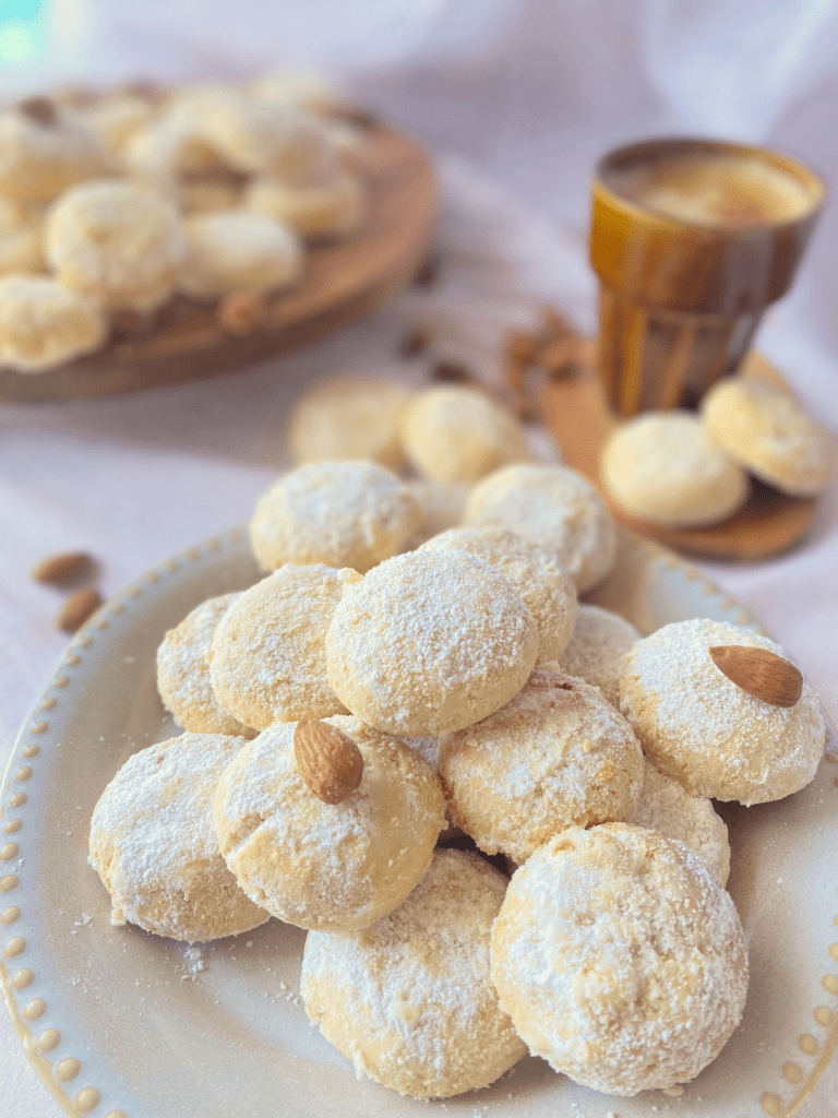 biscuits amandes cognac deliciouslyhome article 3 Recette facile de biscuits aux amandes et cognac, inspirée de la cuisine grecque sur deliciouslyhome.com