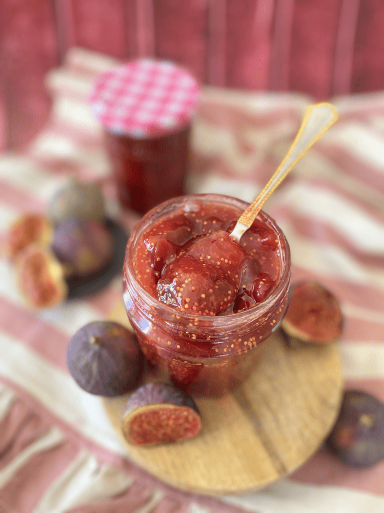 Une confiture de figues brillante et parfumée – recette d’automne à retrouver sur www.deliciouslyhome.com