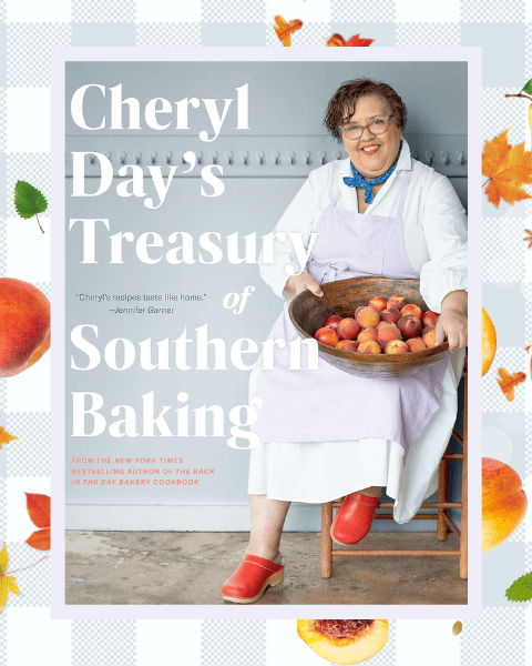 Le livre « Cheryl Day’s Treasury of Southern Baking » présenté sur le blog Deliciously Home, entouré d’illustrations de pêches, mûres et épices d’automne pour la sélection Cook That Book.