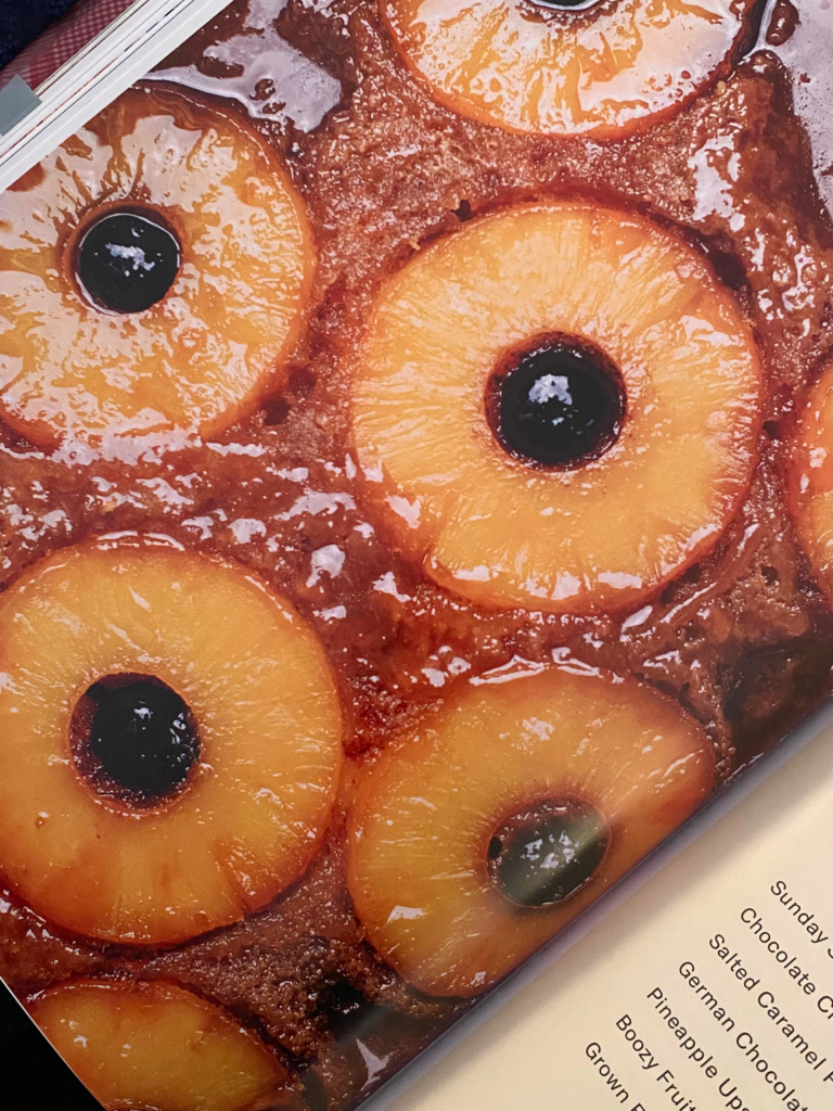 Photo du upside down cake à l'ananas du livre de Cheryl Day "Cheryl Day's treasury of southern baking"