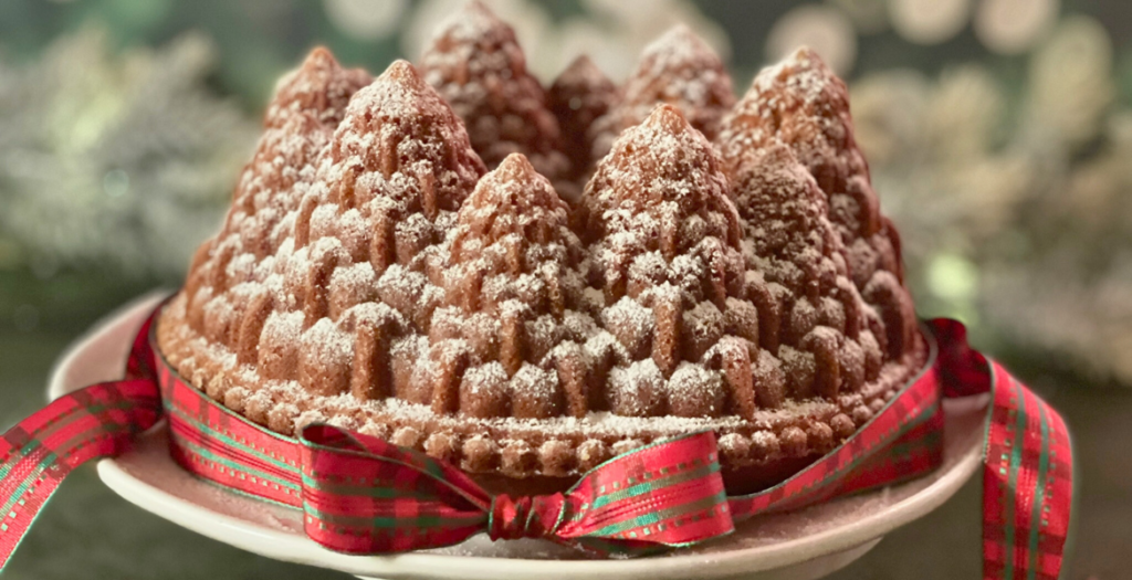 Visuel du cake de Noël à la vanille proposé dans notre article de saison. La recette est à découvrir sur Deliciously Home.