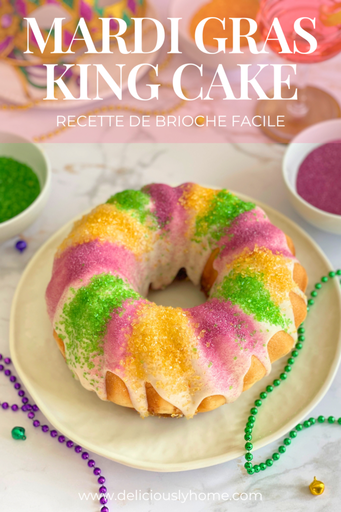 Le carnaval démarre 🎭✨Impossible de ne pas préparer la brioche iconique de La Nouvelle-Orléans : le Mardi Gras King Cake.Une brioche moelleuse, roulée à la cannelle, couronnée d’un glaçage violet, vert et or 💜💚💛Tous les détails de notre recette vous attendent sur www.deliciouslyhome.com 😘