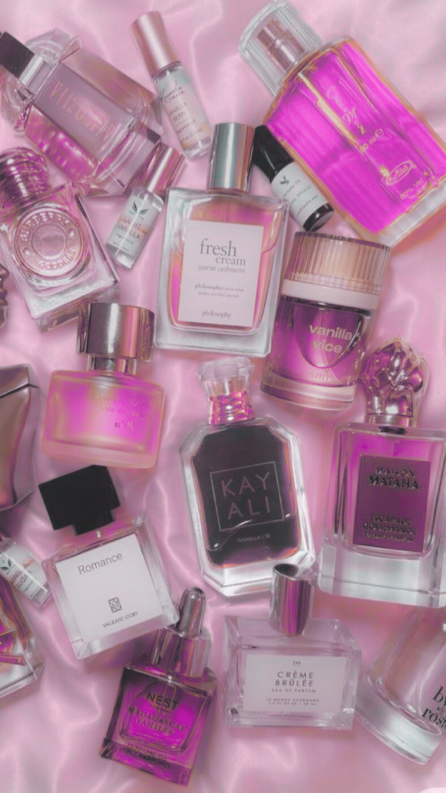 Parfums gourmands, notes ambrées ou fragrances de saison : nos envies parfumées rassemblent plusieurs parfums autour d’une même inspiration.