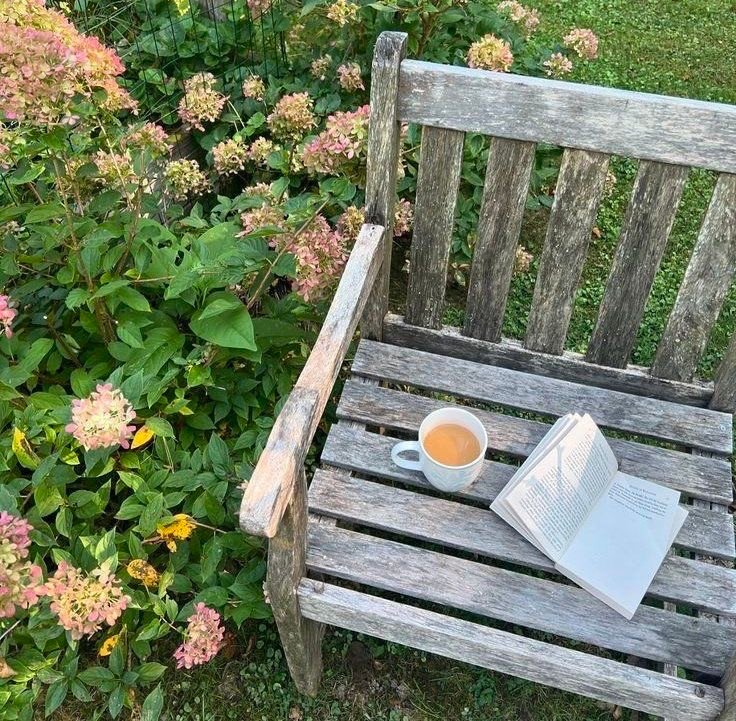 banc jardin coin lecture amenagement ete - Deliciously Home
