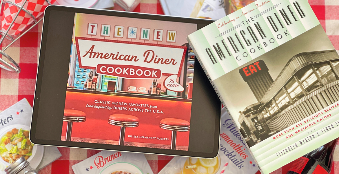 Mise en scène des livres choisis dans la bibliothèque culinaire Deliciously Home autour des diners américains, prolongeant une envie d’explorer leur histoire, leurs codes et leur cuisine après la lecture de Lavender's Blue.