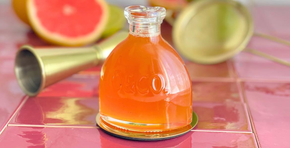 Sirop d’agrumes maison aux notes florales et acidulées sur Deliciously Home.