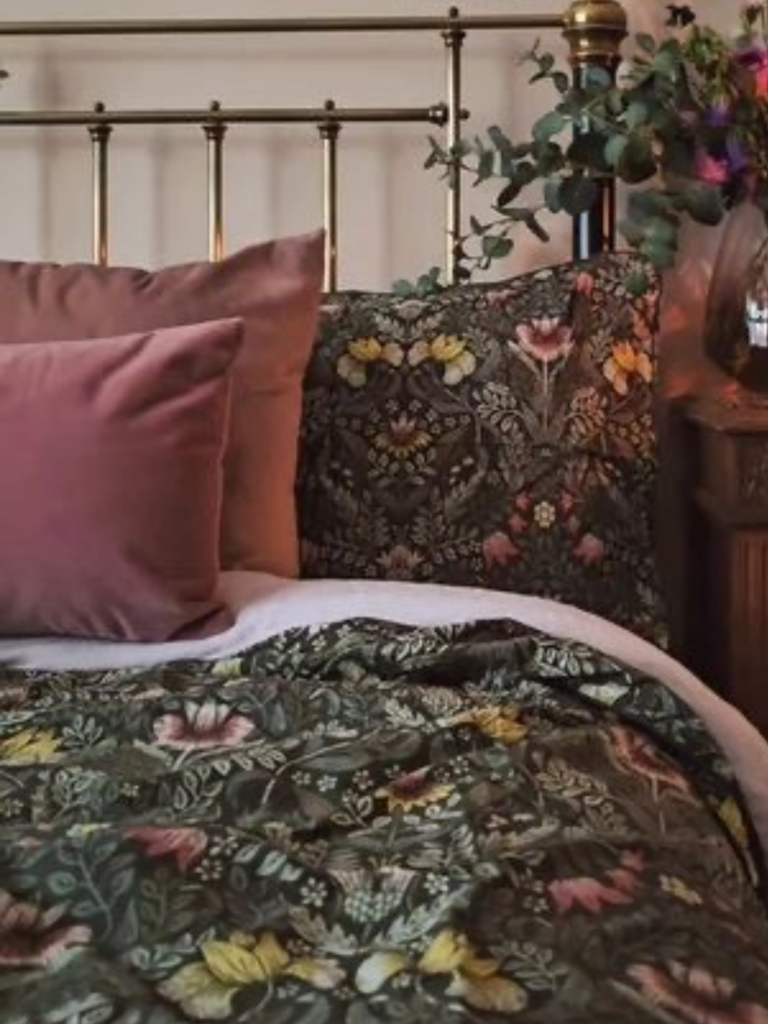 draps motifs floraux decoration automne - Deliciously Home
