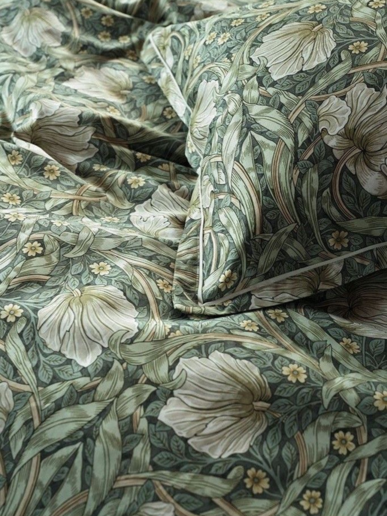 lits draps motifs william morris decoration automne - Deliciously Home