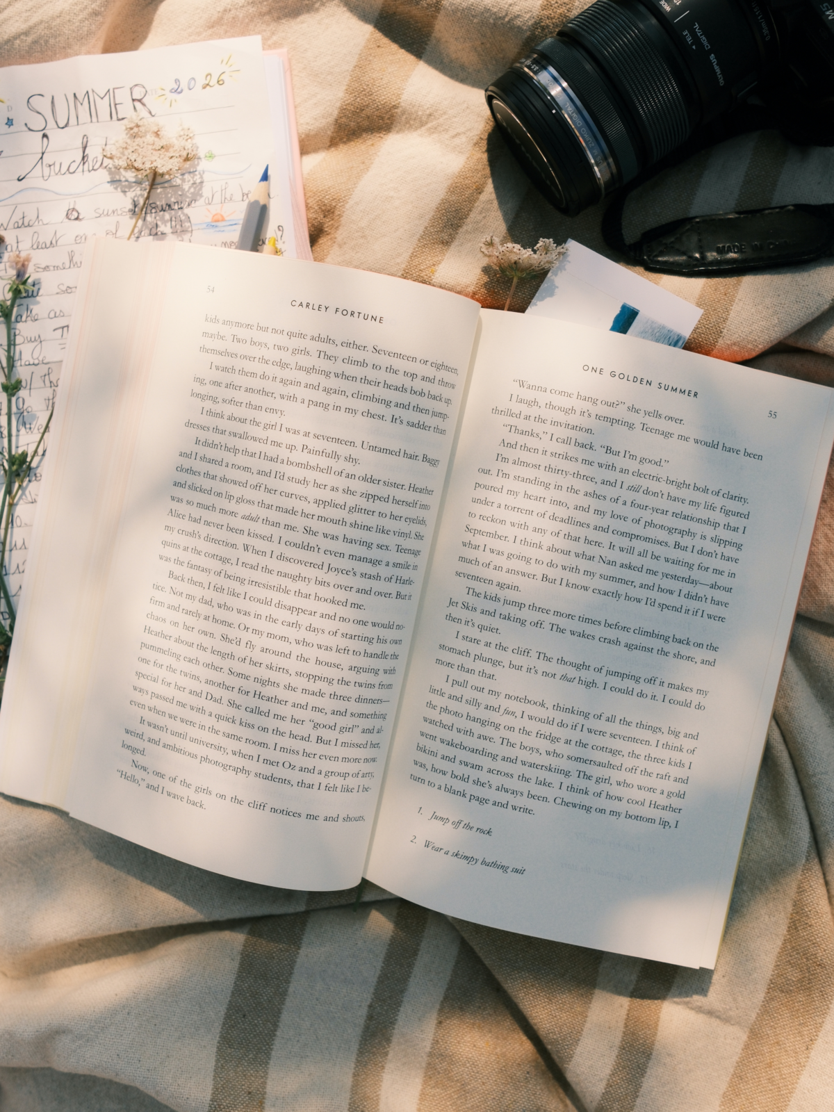 La summer bucket list imaginée dans One Golden Summer de Carley Fortune rappelle que les plus belles expériences naissent parfois des envies que l'on cesse enfin de remettre à plus tard.