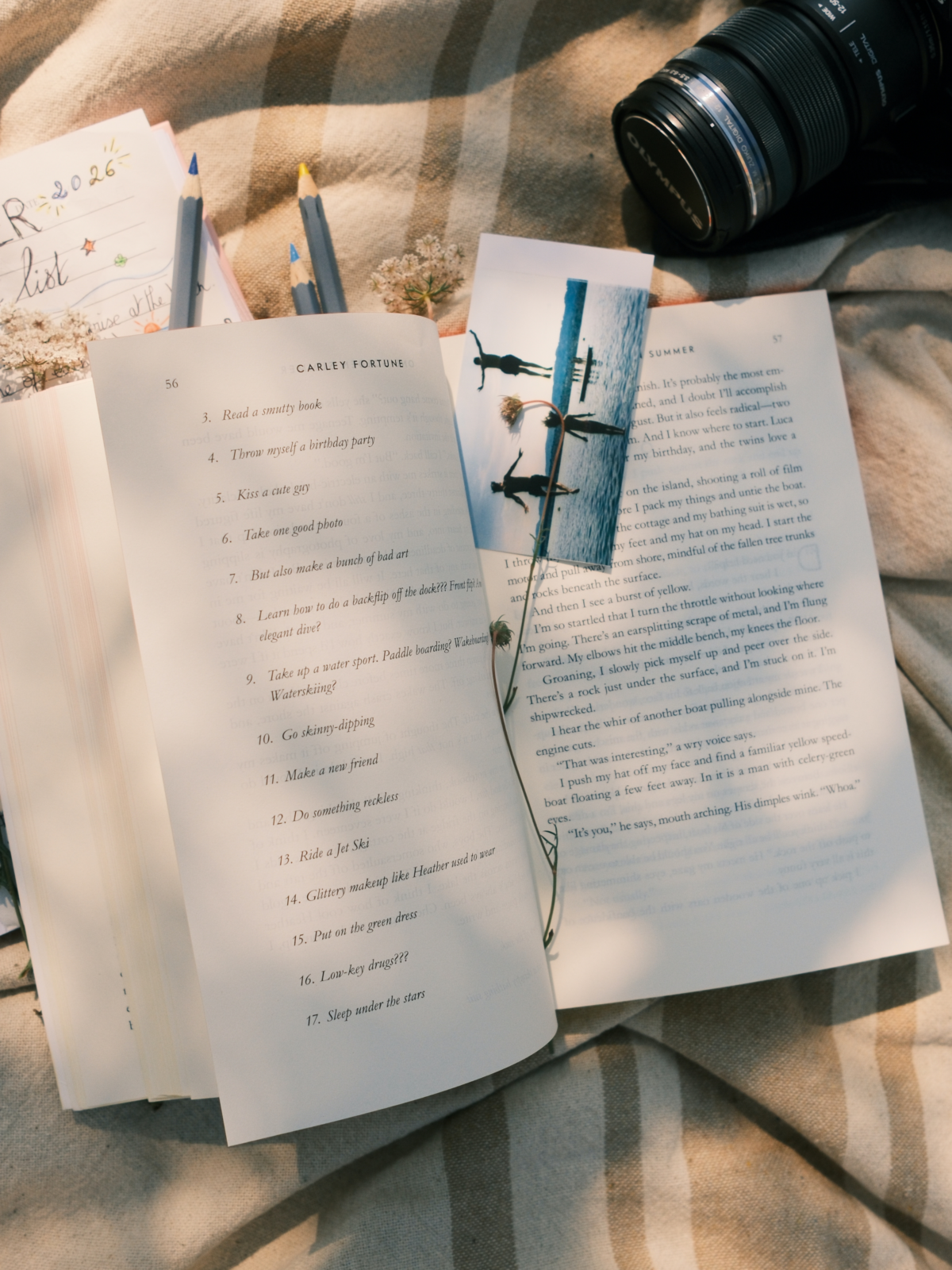 Lecture estivale du mois d'août sur Deliciously Home, One Golden Summer de Carley Fortune mêle romance, souvenirs et douceur dans une histoire qui célèbre le pouvoir des secondes chances que l'on s'accorde à soi-même.