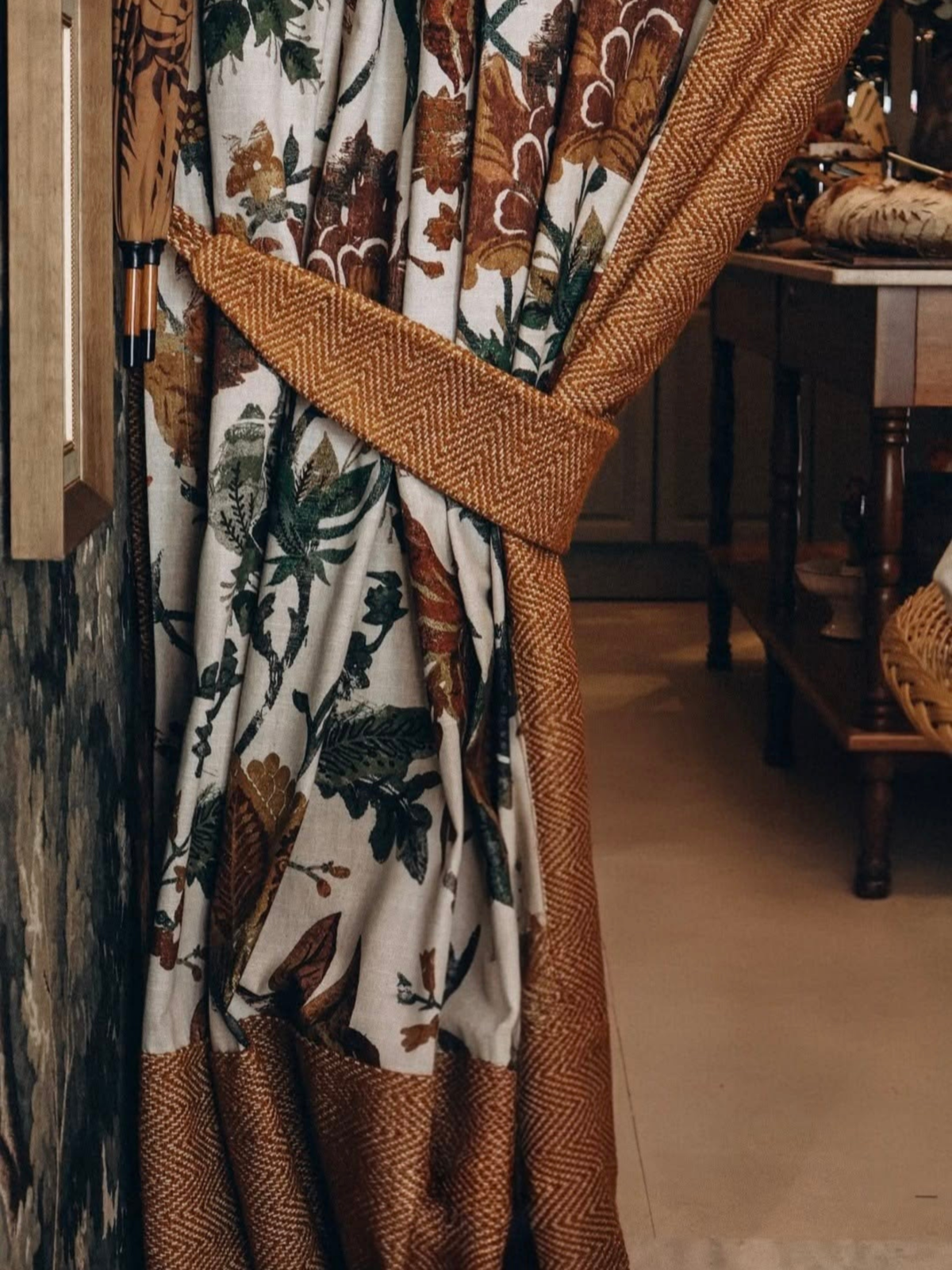 rideaux motifs floraux decoration automne - Deliciously Home