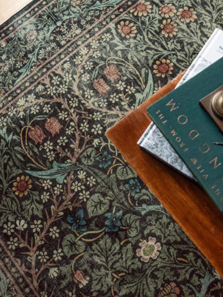 tapis motifs floraux decoration automne - Deliciously Home