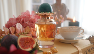 Septembre avec Elinor Green de French Avenue sur Deliciously Home, une signature olfactive née d’une recherche autour de la figue et du thé, entre élégance, réconfort et premières envies d’automne.